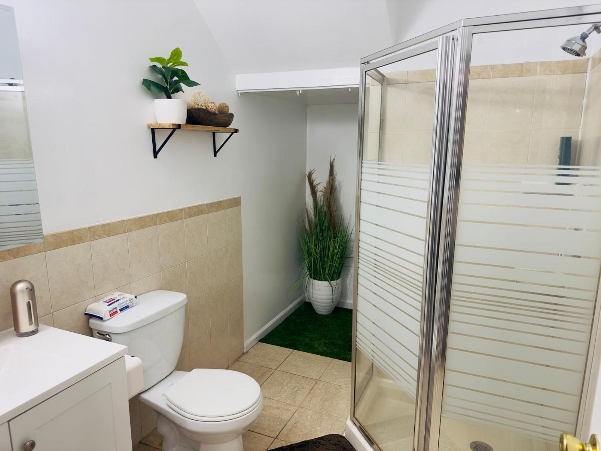Cosy Bedroom 6 Minutes To Ewr Prudential Hotels Pen Station Newark Ngoại thất bức ảnh